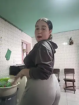 Fiery_Mia live