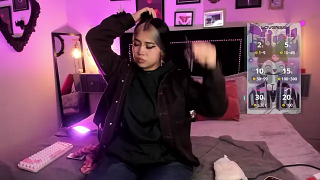 pinkk_deemon live