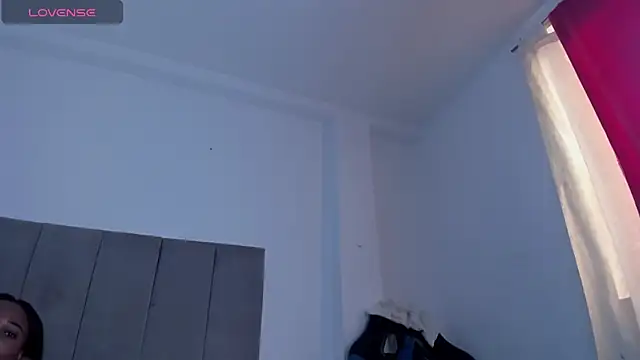 Ebony_danik live