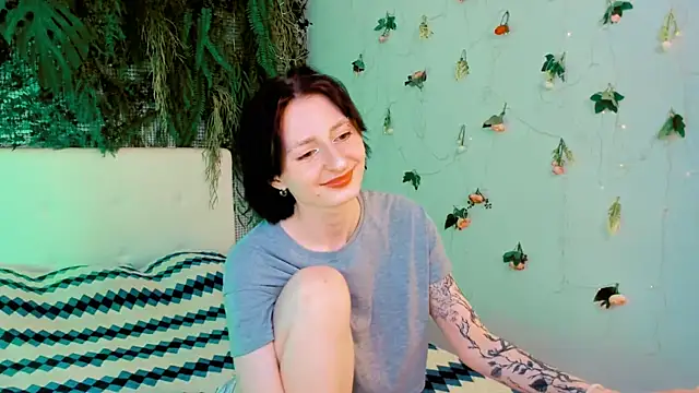Kira__Cutie live
