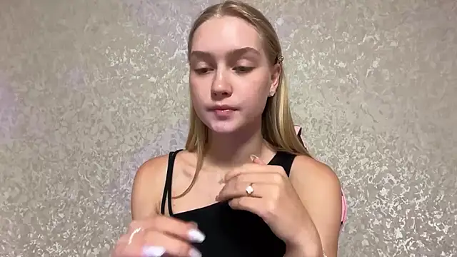 blondegirl2026 live