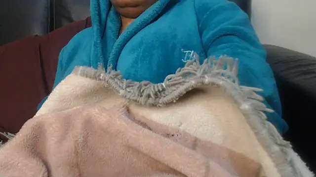 BustyNina41 live