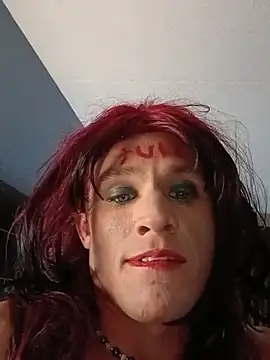 MaddyC6992 live