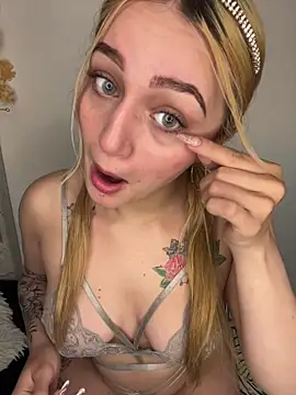 Sara_Sophia420 live