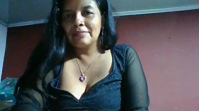 DianaOchoa_ live