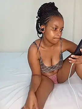 Lilshawrie21 live