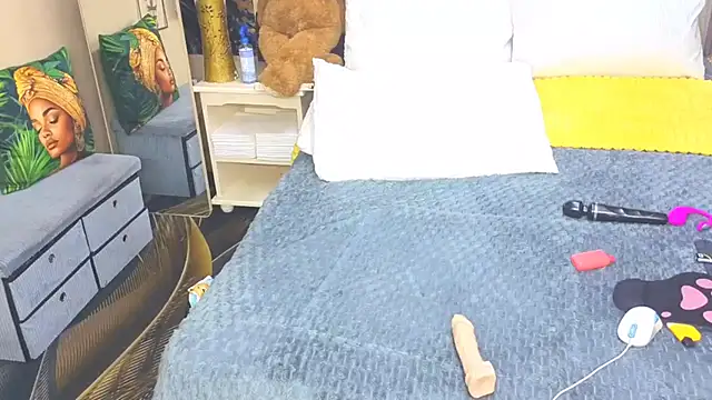CaramelNatashaxx live