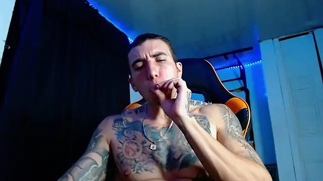 Adam_Hudsond live