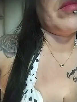 chelaqueen_ live