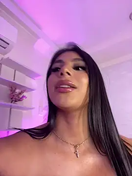 IsabelleFoxx_ live