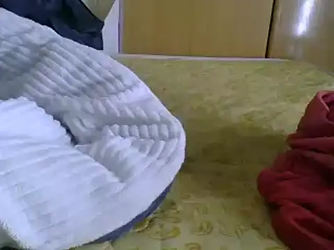 Hotpetittey live