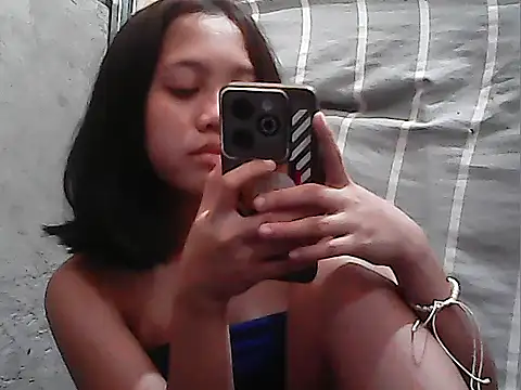 Yours_AsianPinayGirl18 live
