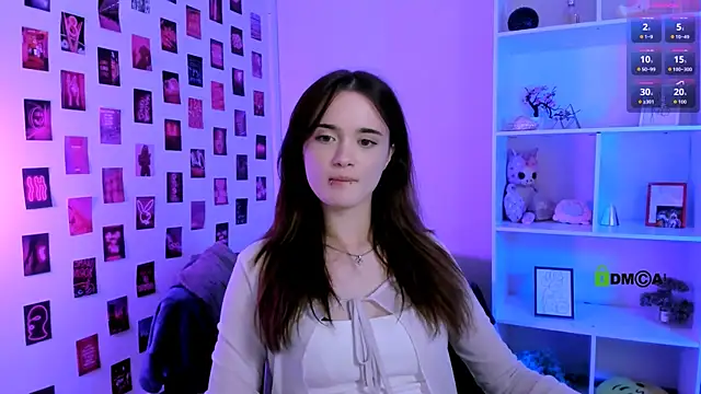 liana_kisses live