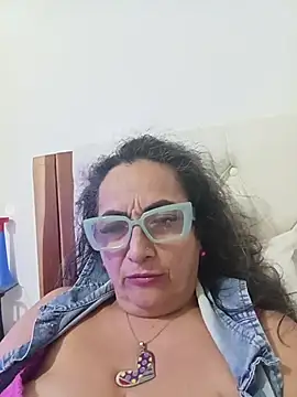AlessandraLeroy live