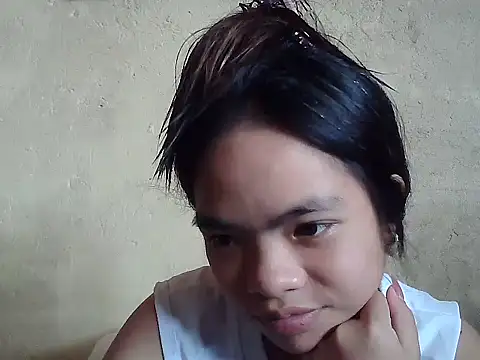 pretty_gia live