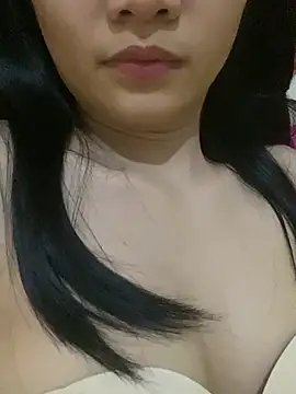 Rose_Linh live