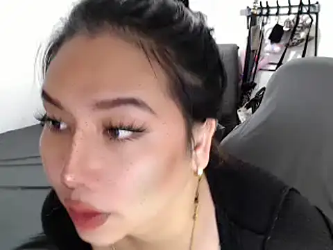 urqueendominant live