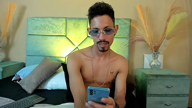 NoaahTylor live