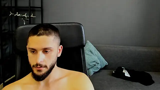 TroyWadee live