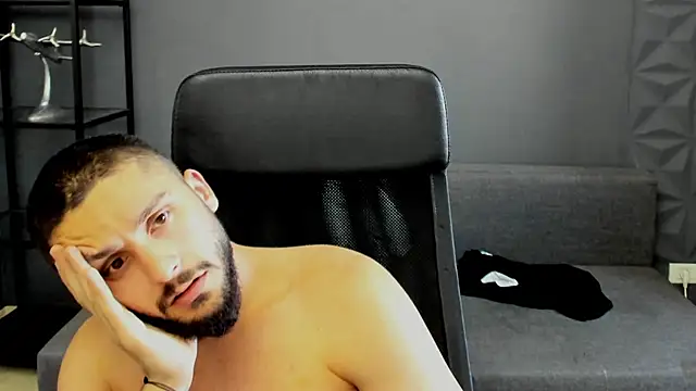 TroyWadee live