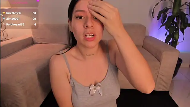 Holly_velvett live