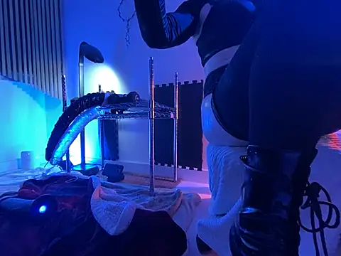 NykkiKnyx666 live