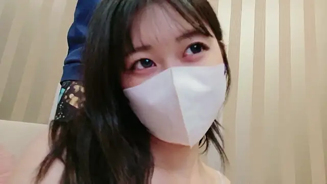 Ms-KARINA live