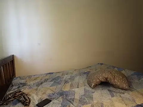 Bustykelli live