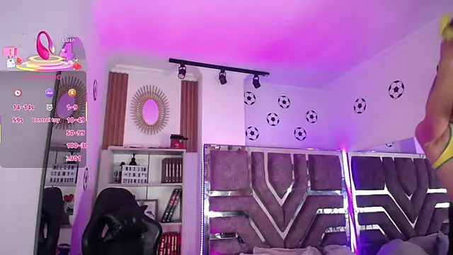 Eva__Walker live