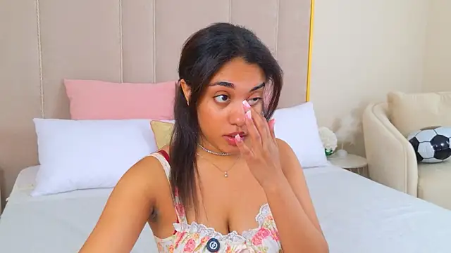 Luna_Cortier live
