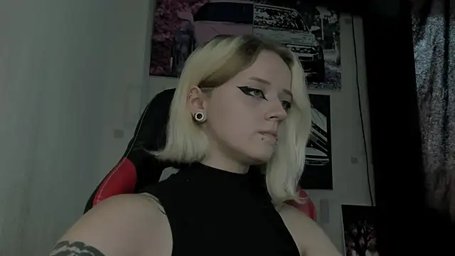 Holy_Mistress_S live