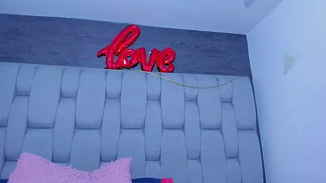 SARA_HORNY- live