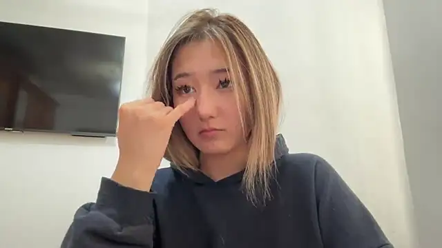 CloudyClamber live