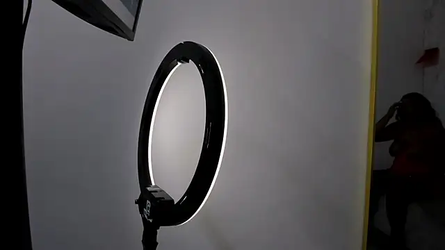 DannaWhisper live