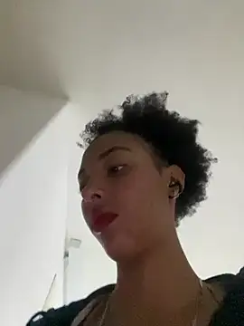 Kiara_Kamau_XXX live