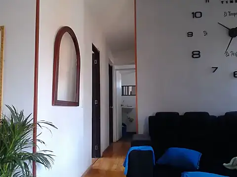 Laura_martin_ live