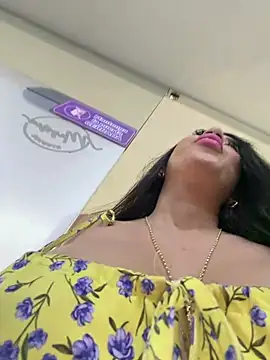 kiim_taaylor live