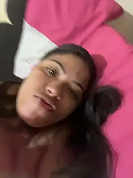 ZahraAmira_ live