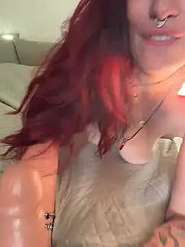 LunaMoongirl live