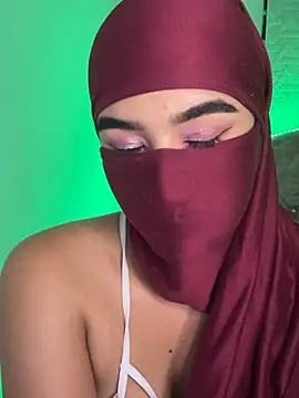 Aisha-Zayed live