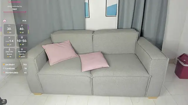 Nayla_Luxe live