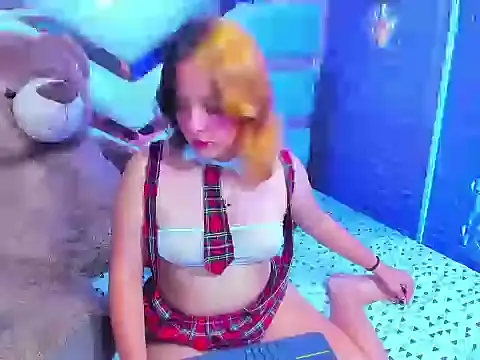 AnneJonees live