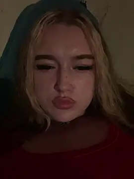 lyalyalii live