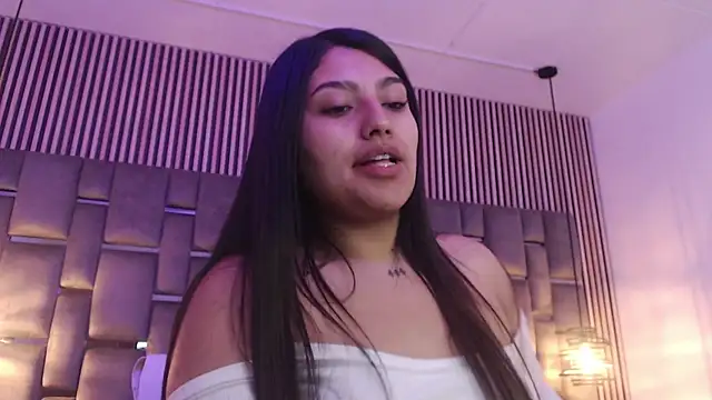 SarahStones live