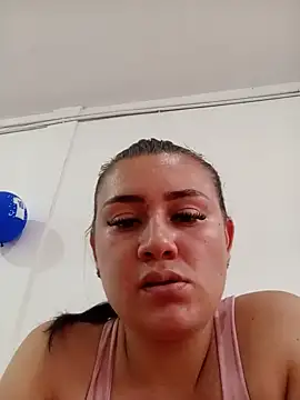 Emily_RoseM live