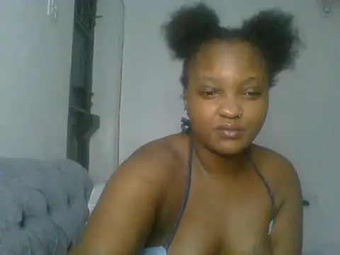 Ebony_butt live