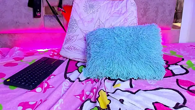 Natasha-Adams live