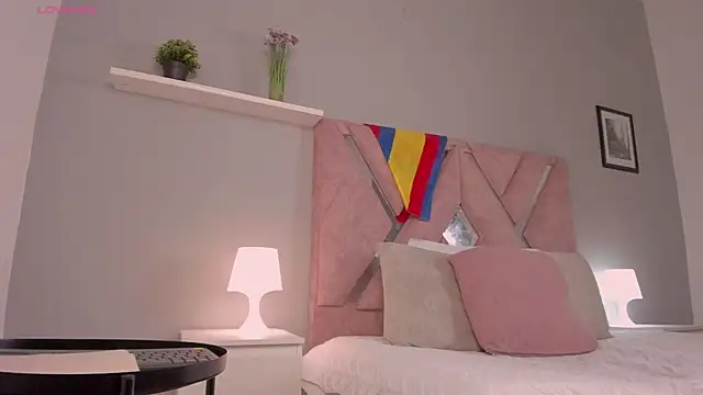 nova_silk live
