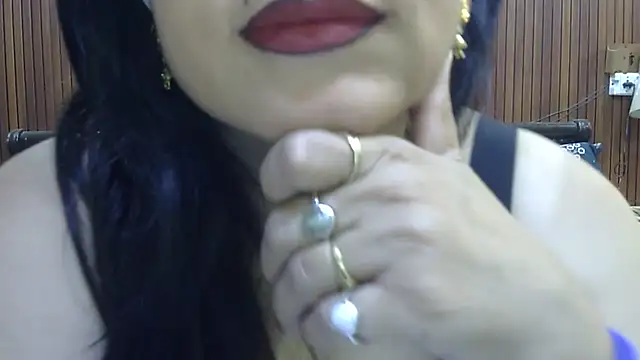 Hot_anshika120 live