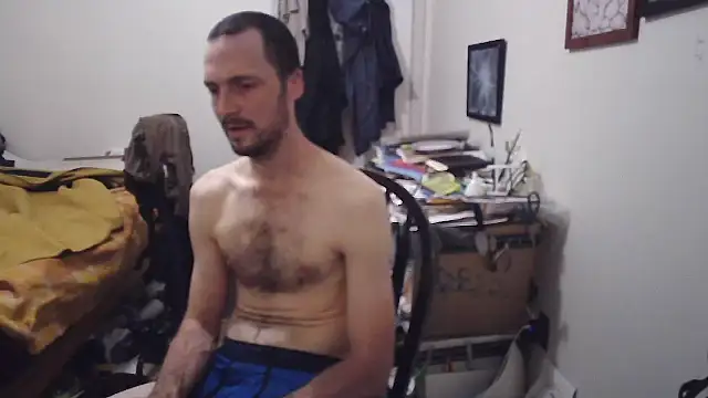 JohnnyMoves live
